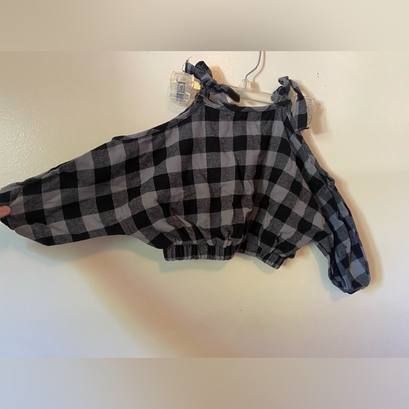 Girls shirt - Picture 2 of 5